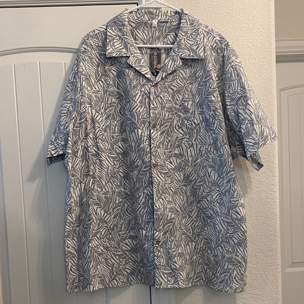 Coofandy Blue and White Leaf Print Collared Button Up Shirt, 3XL NWT